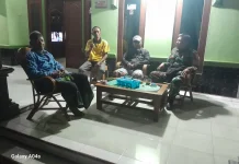 Komsos Siskamling, Babinsa Ngargoyoso Ajak Warga Jaga Keamanan Lingkungan