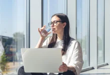 Suhu Ekstrem Mengancam, Disiplin Minum Air untuk Cegah Dehidrasi