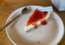 Kelezatan Hakiki Cheesecake Strawberry,Perpaduan Sempurna