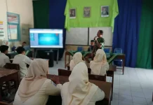 Babinsa Koramil Jogonalan Gembleng Siswa SMK Muhammadiyah 1 Wedi