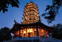 Vihara Buddhagaya Watugong, Wisata Religi dan Budaya di Kota Semarang