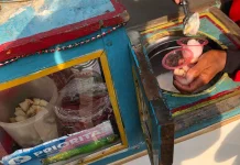 Es Tong Tong Jadul, Kesegaran Sederhana dari Gerobak Warna-Warni Bikin Nostalgia