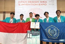 Mahasiswa PTI UMS Raih Perak di Jepang lewat Inovasi Platform Digital "Safe TKI"