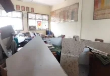 Detik-Detik Plafon Ruang Guru SDN 2 Cepoko Sumberlawang Roboh saat Jam Istirahat