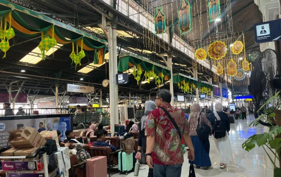 KAI Layani 61.554 Penumpang Naik dan Turun di Daop 6 pada H+1 Lebaran