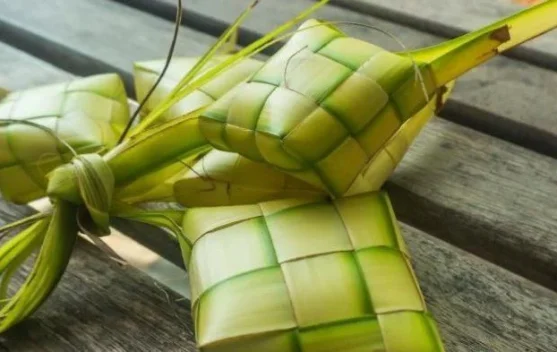 Kenduri Seni Tradisi Bakdo Kupat: Adang Kupat Massal Pemantik Api Gotong royong