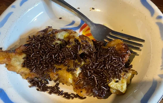 Menikmati Pisang Owol Solo: Kuliner Legendaris Pak Kemin
