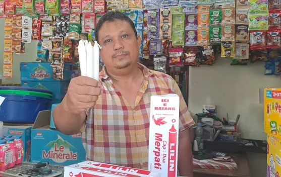Dampak Pemadaman Listrik di Solo,Permintaan Lilin dan Lampu Emergency Meningkat