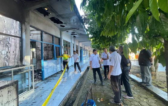 SMPN 2 Karangpandan Terbakar, Tiga Ruangan Ludes Dilahap Api