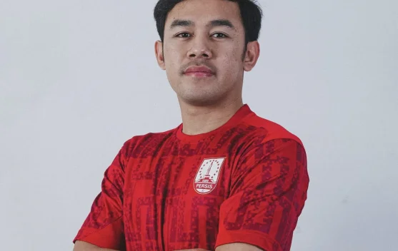 Luthfi Kamal Kini Resmi Berseragam PERSIS