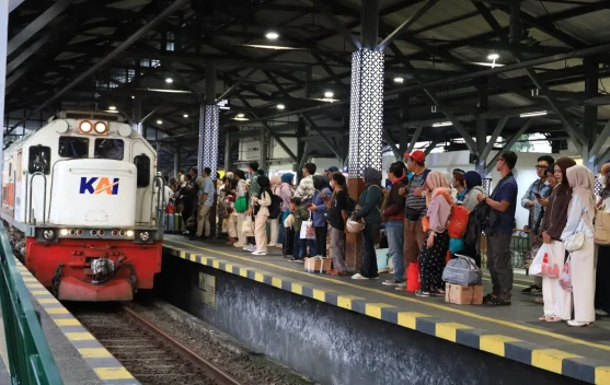 KAI Catat 1.3 Juta Penumpang KA Jarak Jauh Naik dan Turun di Daop 6 Periode Juli 2026