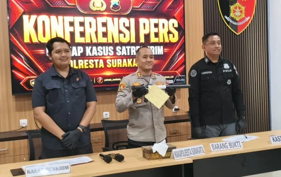 Tongkat T Satpam Dipakai untuk Mengeroyok Pengendara di Pasar Harjodaksino Solo