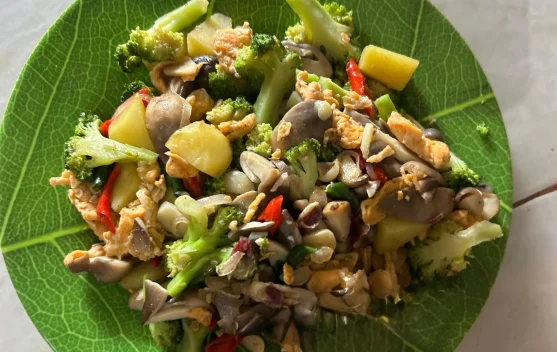Tumis Jamur Brokoli, Simpel tapi Menggoda
