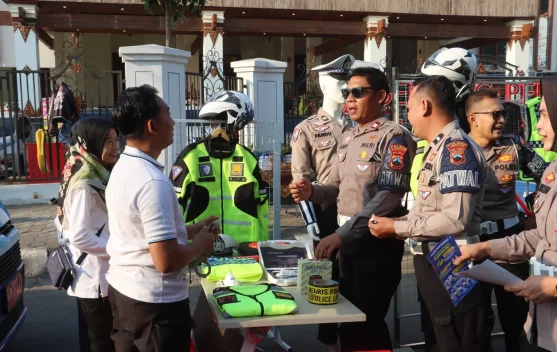 Semarak HUT Lalin ke-71, Satlantas Polres Sukoharjo Gelar Layanan Publik di CFD