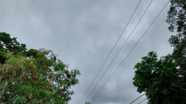 Cuaca Sangihe Berawan hingga Hujan Ringan di Seluruh Wilayah