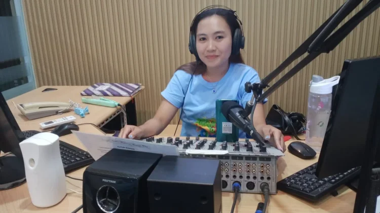 Lindungi Pendengaran saat Menggunakan Headphone dan Headset