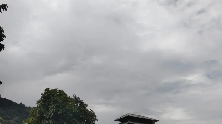 Cuaca Sangihe Rabu Ini Diprakirakan Berawan Tebal hingga Hujan Ringan