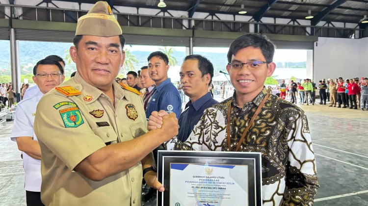 PLN UP3 Tahuna Terima Penghargaan dari Gubernur Sulut