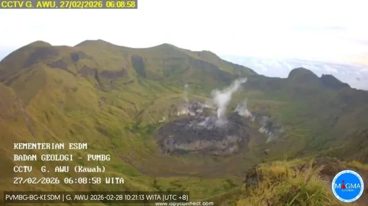 Gunung Api Awu Sangihe Masih Berstatus Waspada