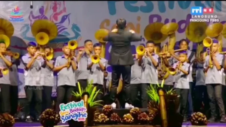 Era Mordenisasi Musik Kalaeng Sangihe Masih yang Terbaik