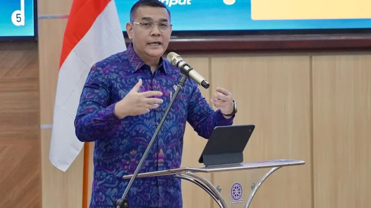 Wamen Ossy Jelaskan Digitalisasi  Pertanahan diMahasiwa Udayana