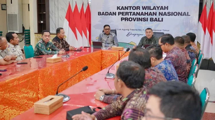 Wamen Ossy Tekankan  Peningkatan  Pelayanan Data Pertanahan