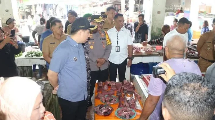 Pantau Pasar Petta, Bupati Sangihe Jamin Ketersediaan Pangan