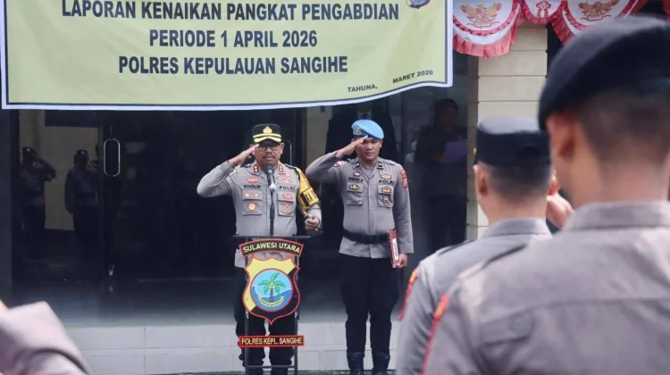 Momen Idul Fitri, Polres Sangihe Gelar Upacara Kenaikan Pangkat