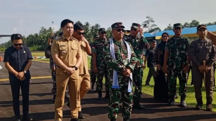 Pangdam XIII Merdeka Kunjungi Perbatasan Sangihe Gelar Berbagai Agenda Kerja