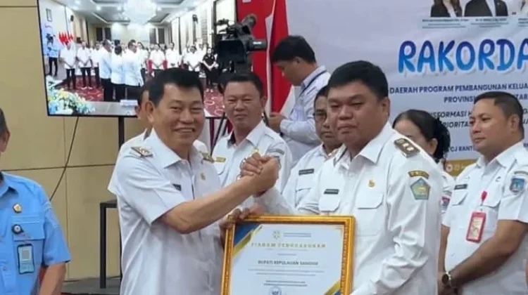 Diterima Wabup Bulahari, Sangihe Borong Tiga Penghargaan dalam Rakorda di Manado