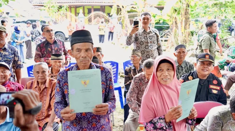 Sertifikat Tanah Mbah Tupon Kembali ke Tangan yang Berhak