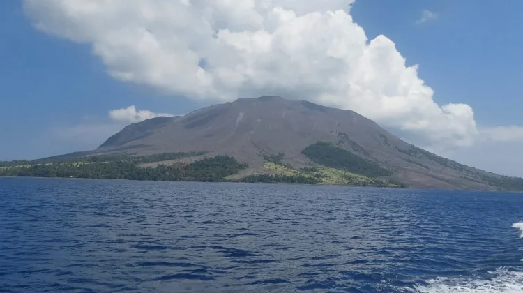 Sejarah Kelam dan  Mimpi Baru Pengungsi  Gunung Ruang