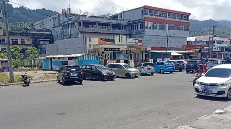 Taksi Gelap di Sangihe  Menganggu Operasional Kendaraan Umum