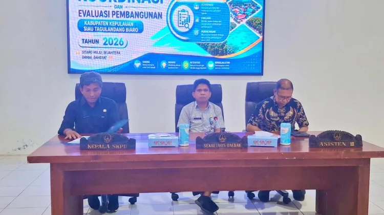 Plh Sekda Buka Rakor Evaluasi Kinerja Pemkab Sitaro