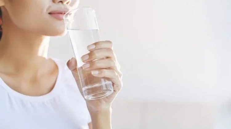 Berapa Banyak Harus Minum Air dalam Sehari?