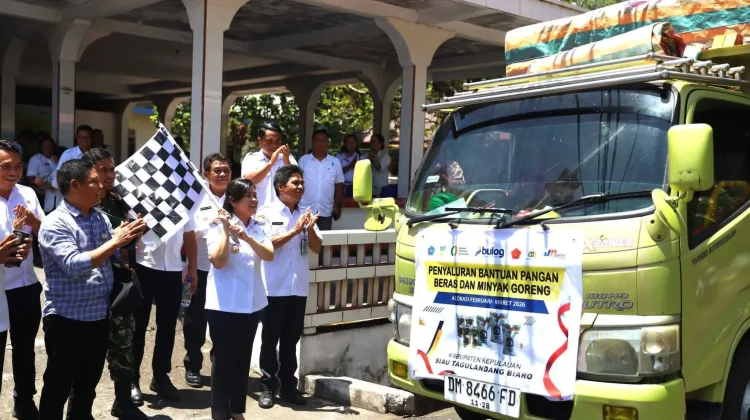 Bupati Sitaro Launching Penyaluran Cadangan Pangan Pemerintah