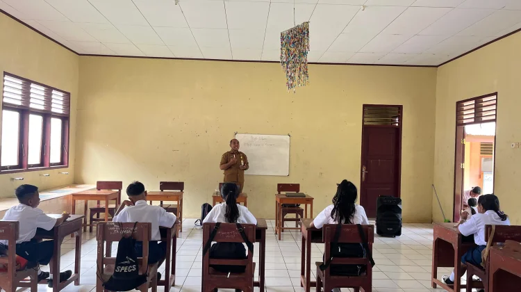 Dedikasi Guru di Nusa Tabukan Menghadapi Tantangan Alam dan Keterbatasan