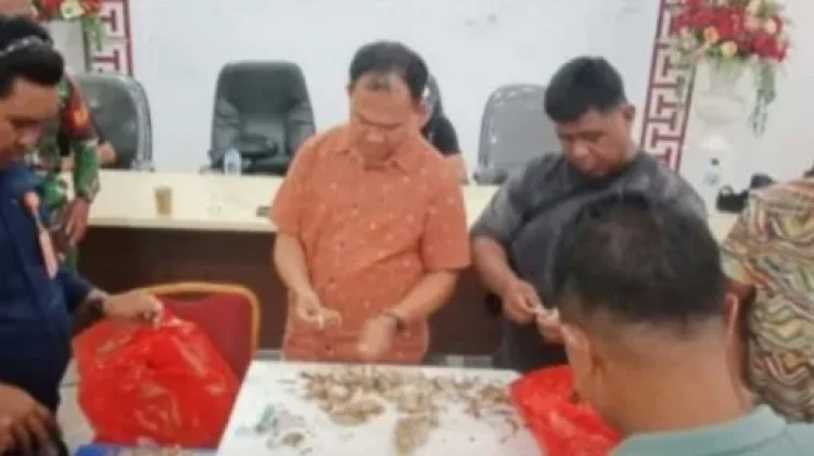 Adwin Pratama Pemenang Lelang Walet Pulau Kalama Sangihe Berat Bruto 41 Kg