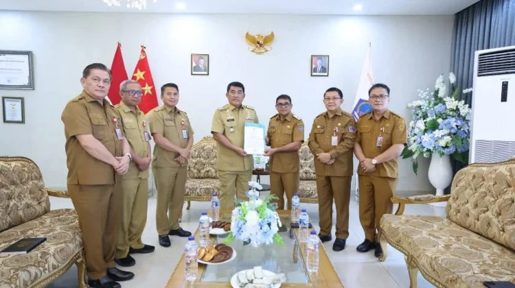 Gubernur Sulut Resmi Tunjuk Heronimus Makainas Plt Bupati Sitaro