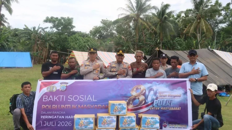 Polres Sangihe Salurkan Bantuan Sosial  Korban Gempa di Pulau Kawio