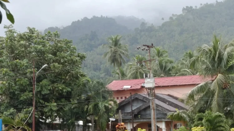 Cuaca Sangihe di Hari Minggu, Berawan hingga Hujan Ringan Sepanjang Hari