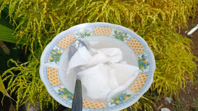 Karame, Perpaduan Sagu dan Kelapa Muda