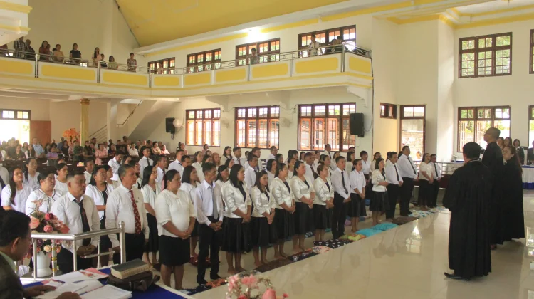 Hari ini 70 Pelayan Khusus Diteguhkan di GMIST Jemaat Malunsemahe Angges
