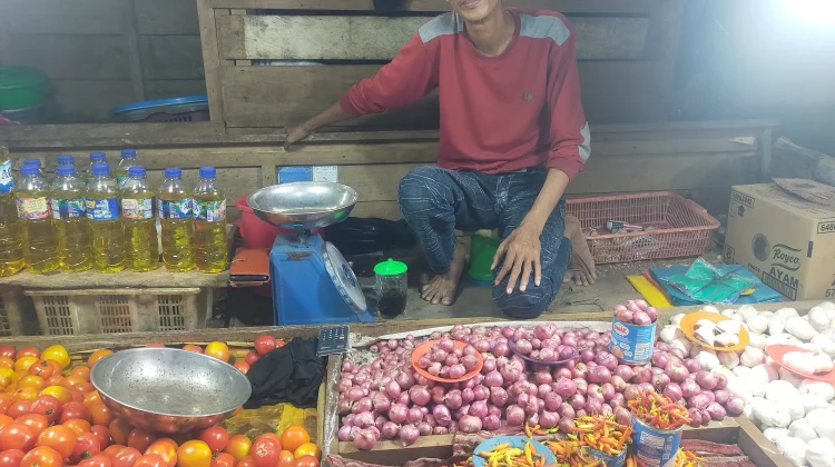 Harga Kebutuhan Pokok di Pasar Towo'e Tahuna Relatif Stabil