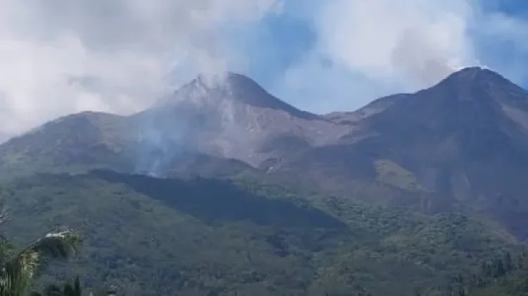 Aktivitas Terkini Gunung Api Karangetang Masih Berstatus Level II