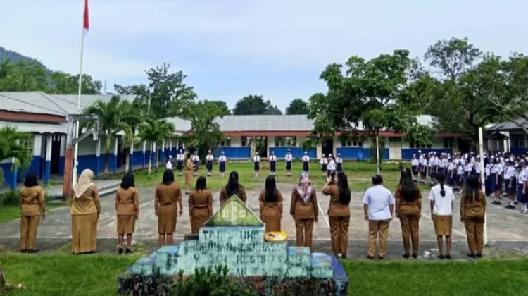 Manangkalangi Buka MPLS SMP Negeri 2 Tahuna