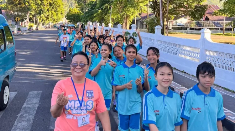 Semangat Jalan Sehat Wujudkan Prestasi