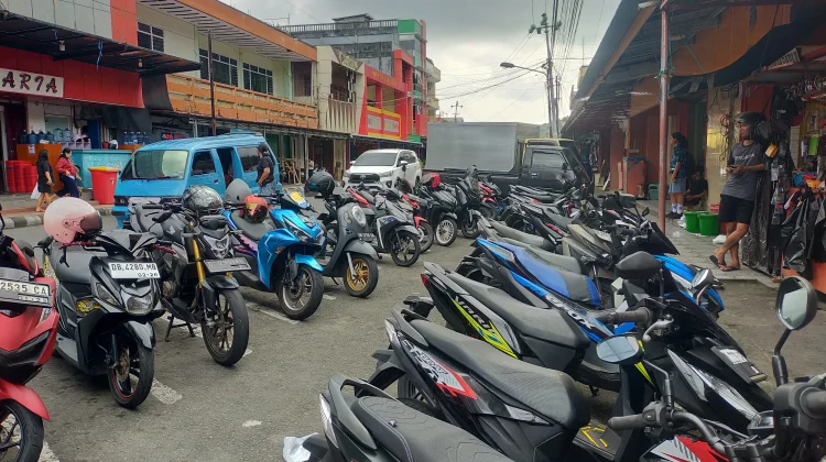 Minim Sosialisasi, Retribusi Parkir Tuai Pro Kontra