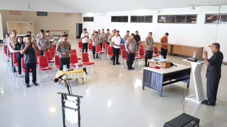 Binrohtal Perkuat Integritas Personel Polres Kepulauan Sangihe