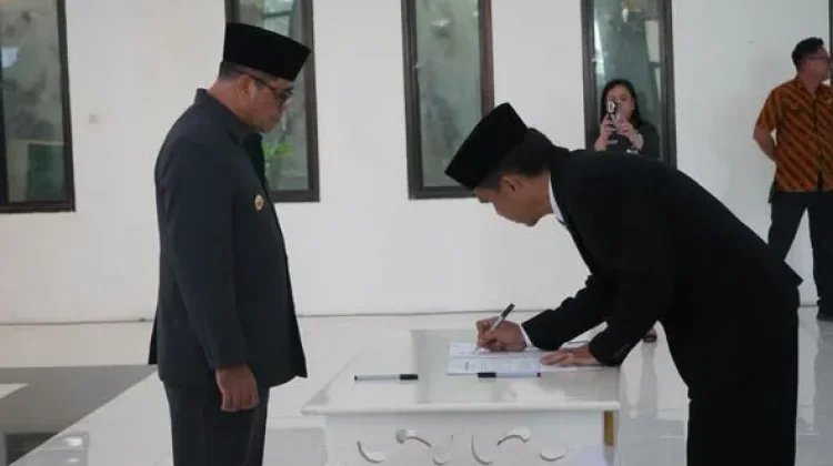 Eddy Salindeho Resmi Dilantik Sebagai Penjabat Sekretaris Daerah Sitaro